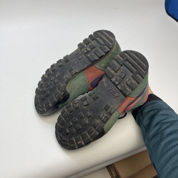 Vintage 1991 Nike Hiking Boots Trail Shoes Red / Purple Green / Wom Sz7 US Read - Picture 7 of 16